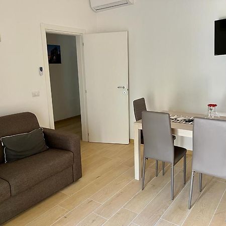 Appartamenti Villa Miramare Rimini Eksteriør billede