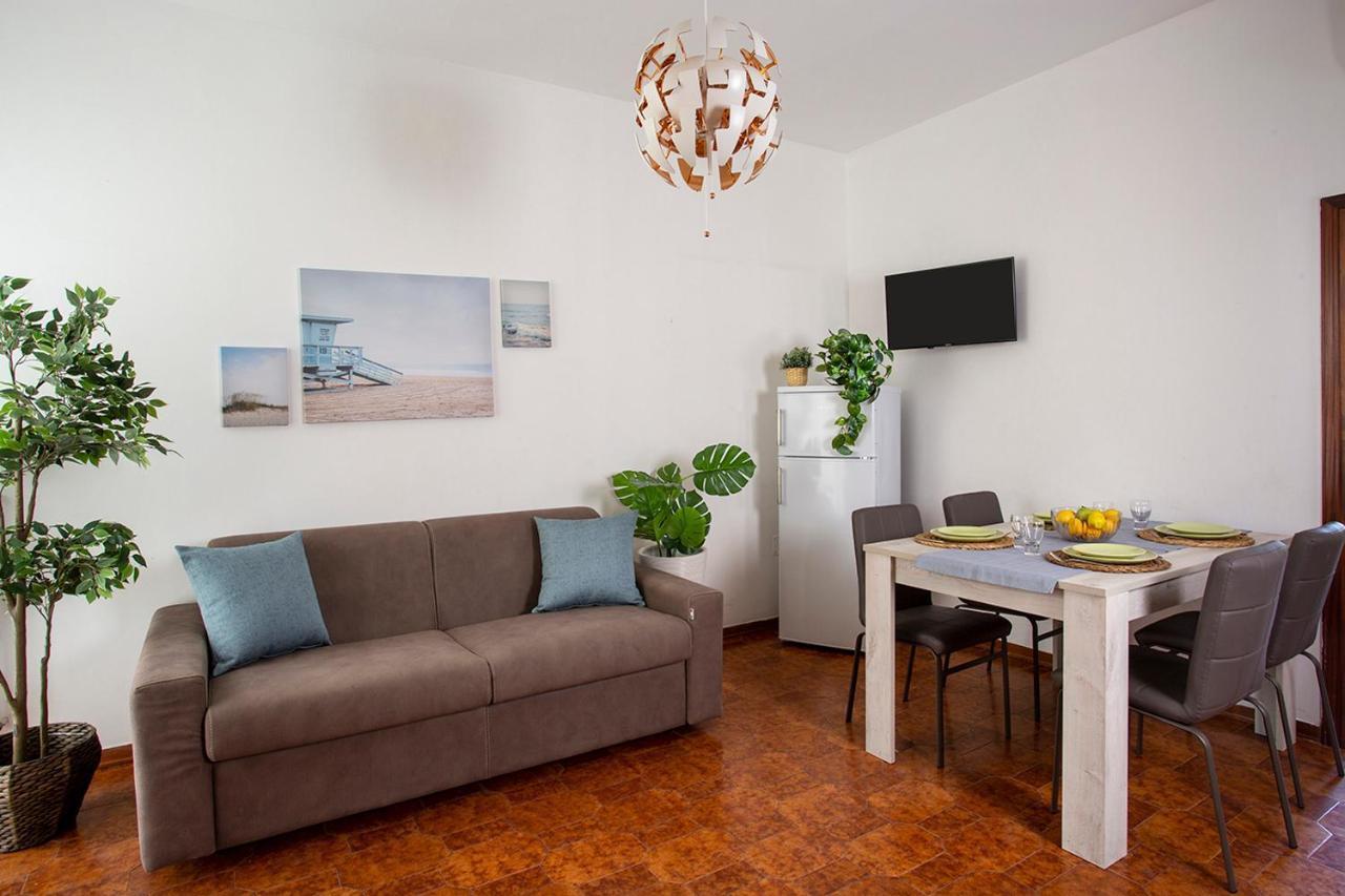 Appartamenti Villa Miramare Rimini Eksteriør billede