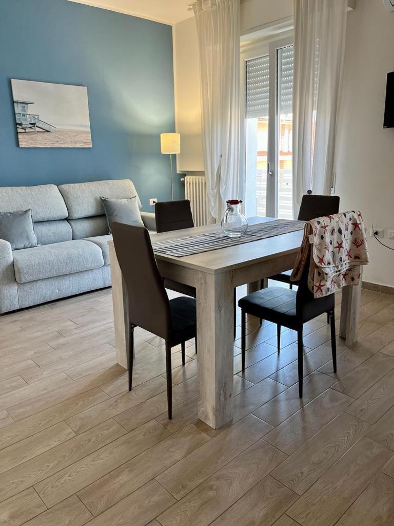 Appartamenti Villa Miramare Rimini Eksteriør billede