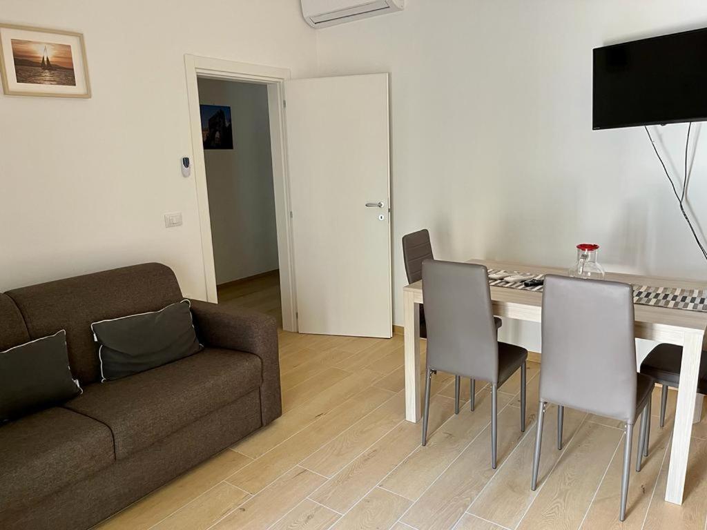 Appartamenti Villa Miramare Rimini Eksteriør billede