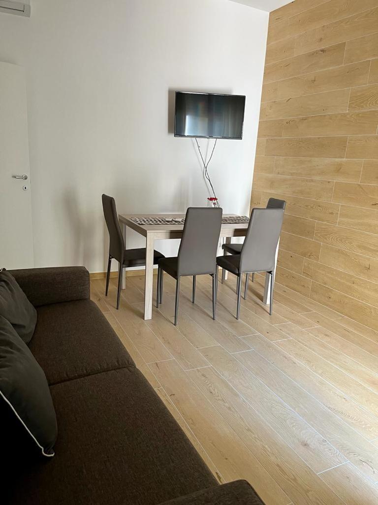 Appartamenti Villa Miramare Rimini Eksteriør billede